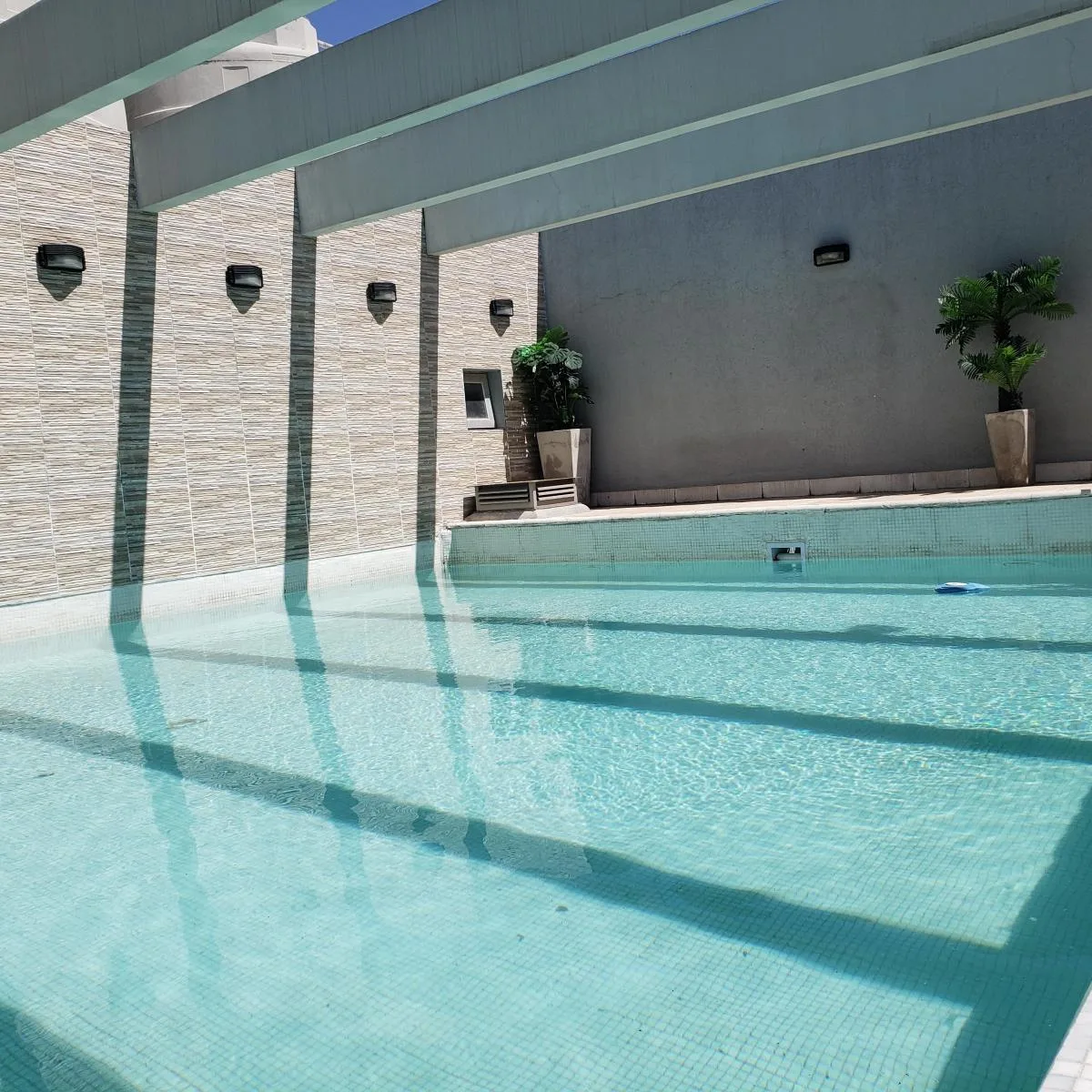 Propiedad de Lujo - Piscina - Solarium - Sum - Parrilla - Patio - Seguridad 24hs