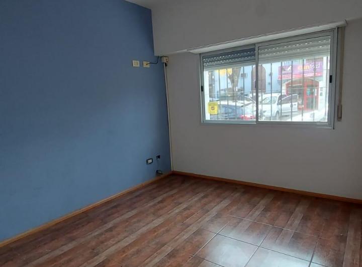 Casa comercial de 3 ambientes em Villa Pueyrredón