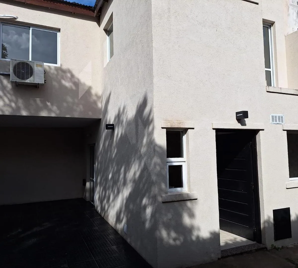 PH dúplex de 3 ambientes a estrenar con cochera en Lomas de Zamora