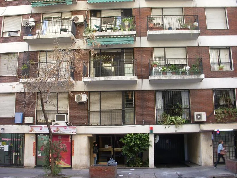 1½ ambiente con balcón contrafrente