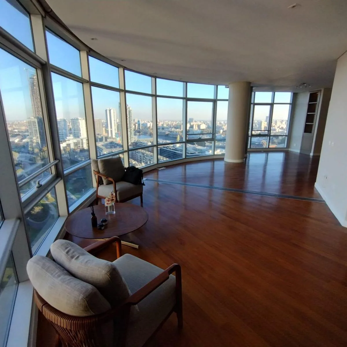 Puerto Madero, 2 suites, cochera