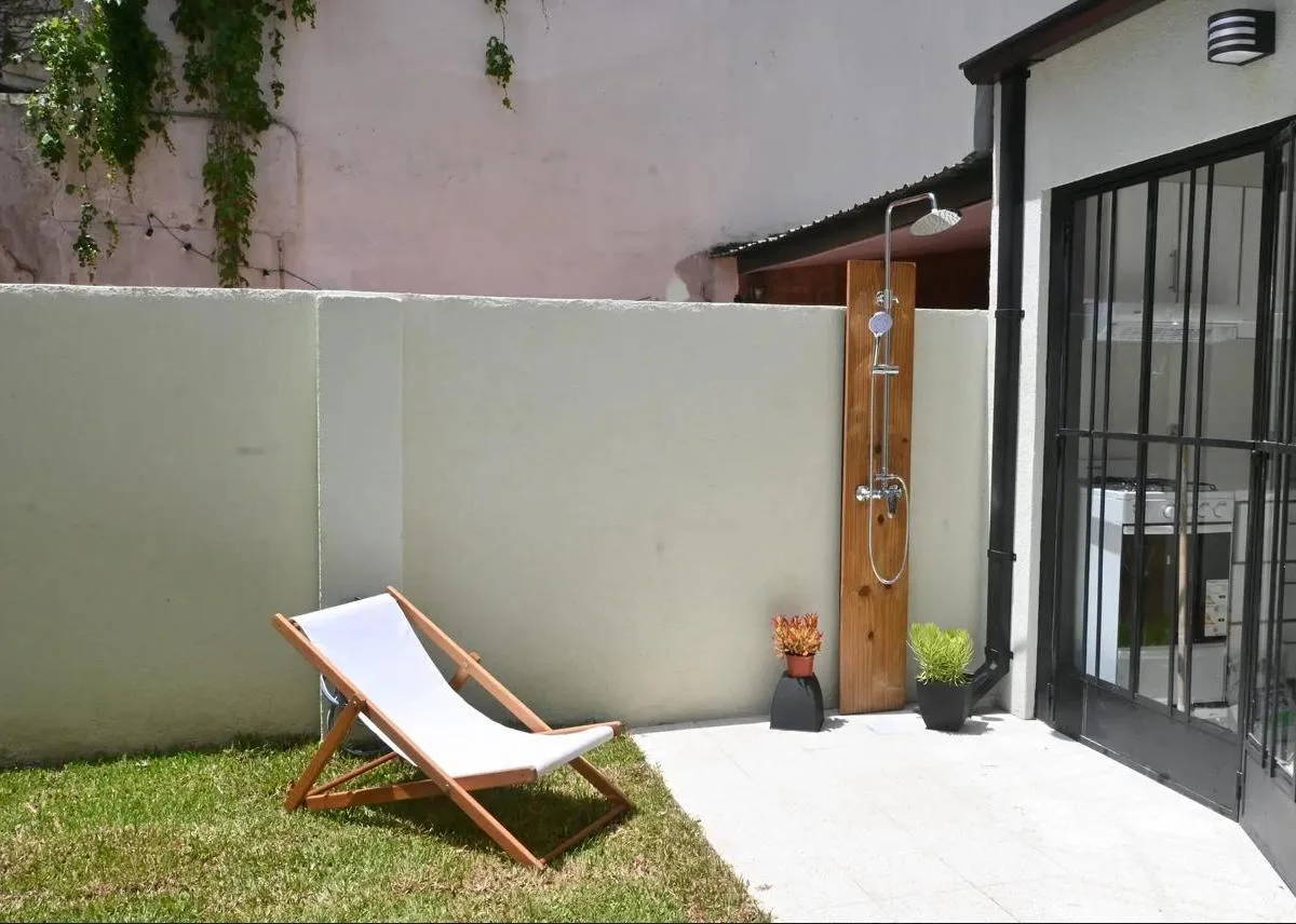 Monoambiente en Alquiler en Palermo Soho. Reciclado, 64 m&sup2;, con Jardín