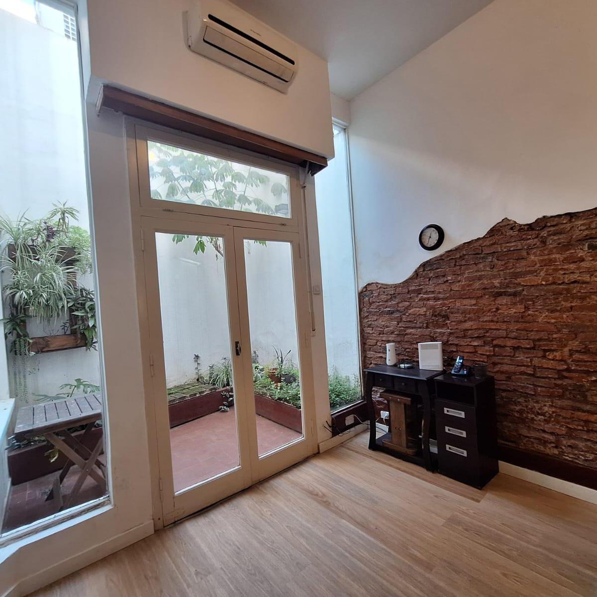 Departamento amoblado de 2 ambientes con entrepiso en Almagro