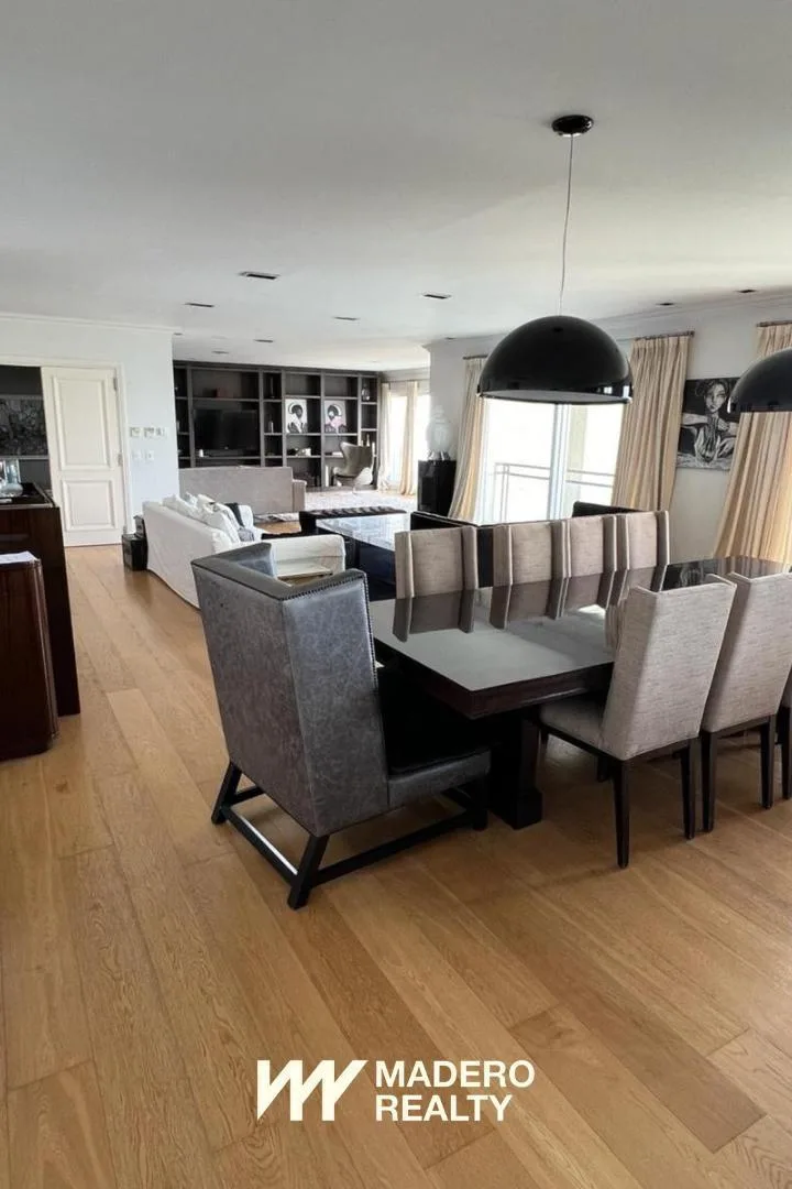 Fully furnished four-bedroom apartment in Puerto Madero