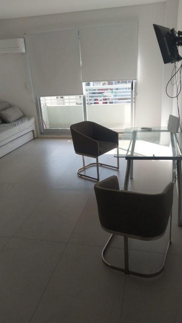 Kitnet mobiliada em Núñez