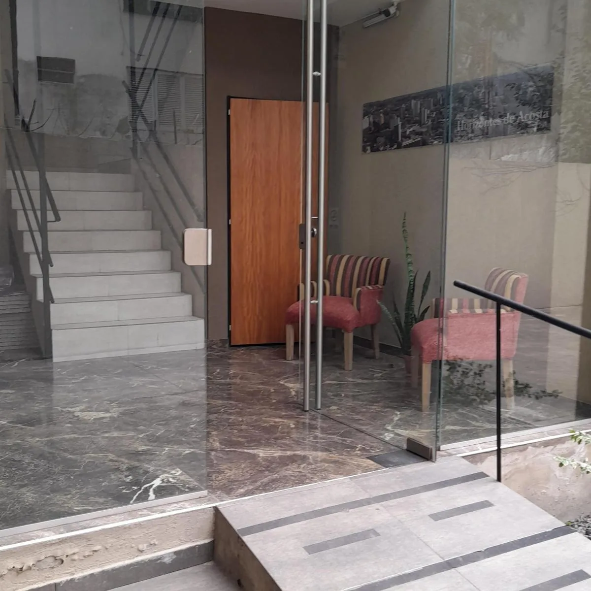 Departamento de 2 ambientes con balcón terraza en Esteban Echeverría