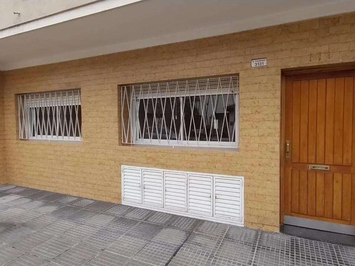 Departamento 3 Ambientes Pb Al Frente con Patio en Olivos
