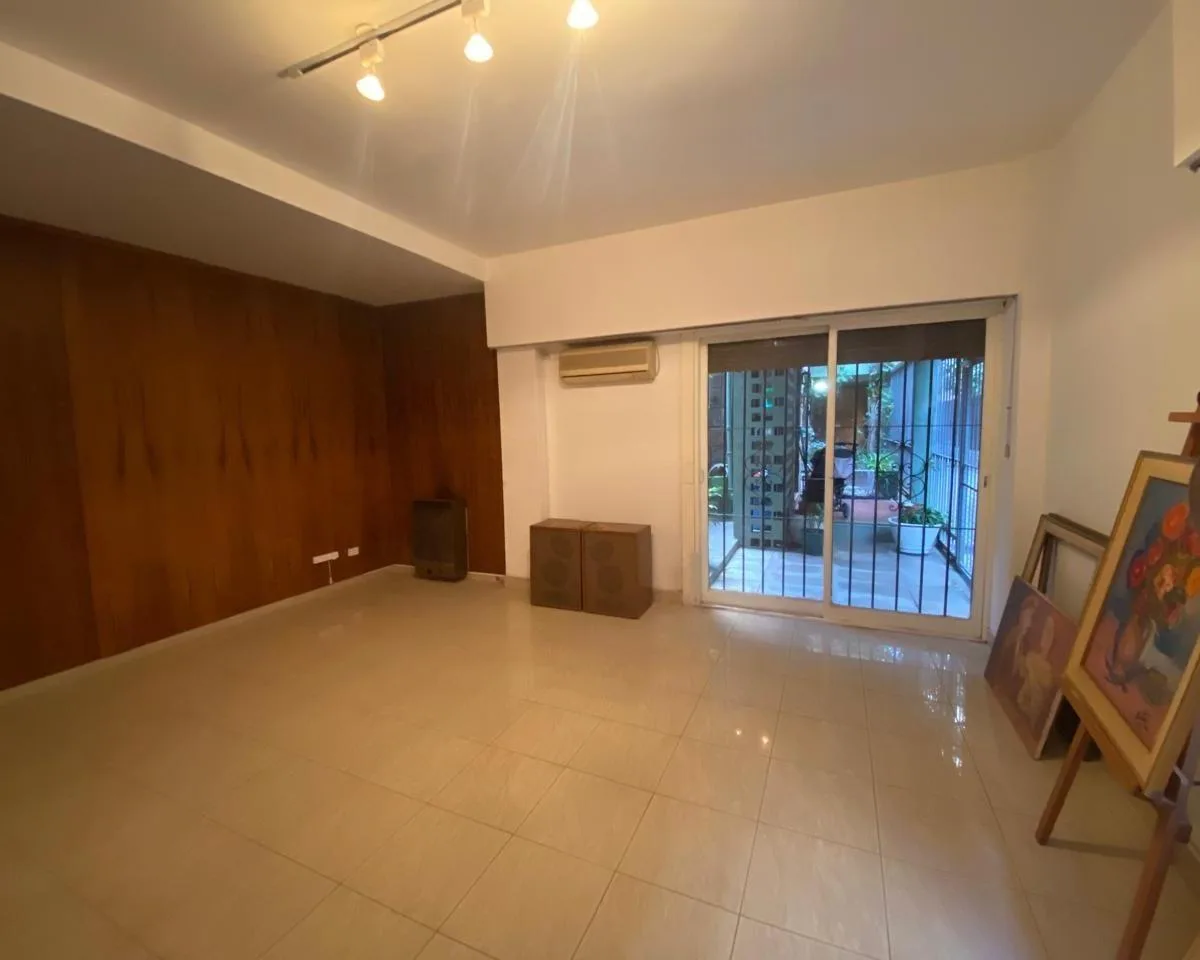 Two-bedroom apartment in Belgrano with parking and pool
