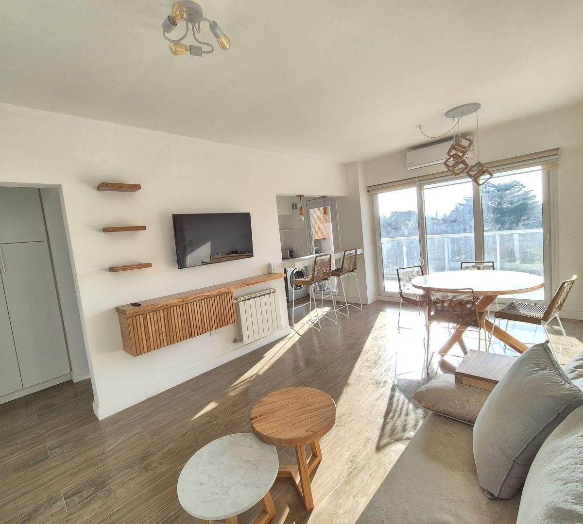 Departamento de 2 ambientes con habitación en suite en Núñez sobre Av. Libertador