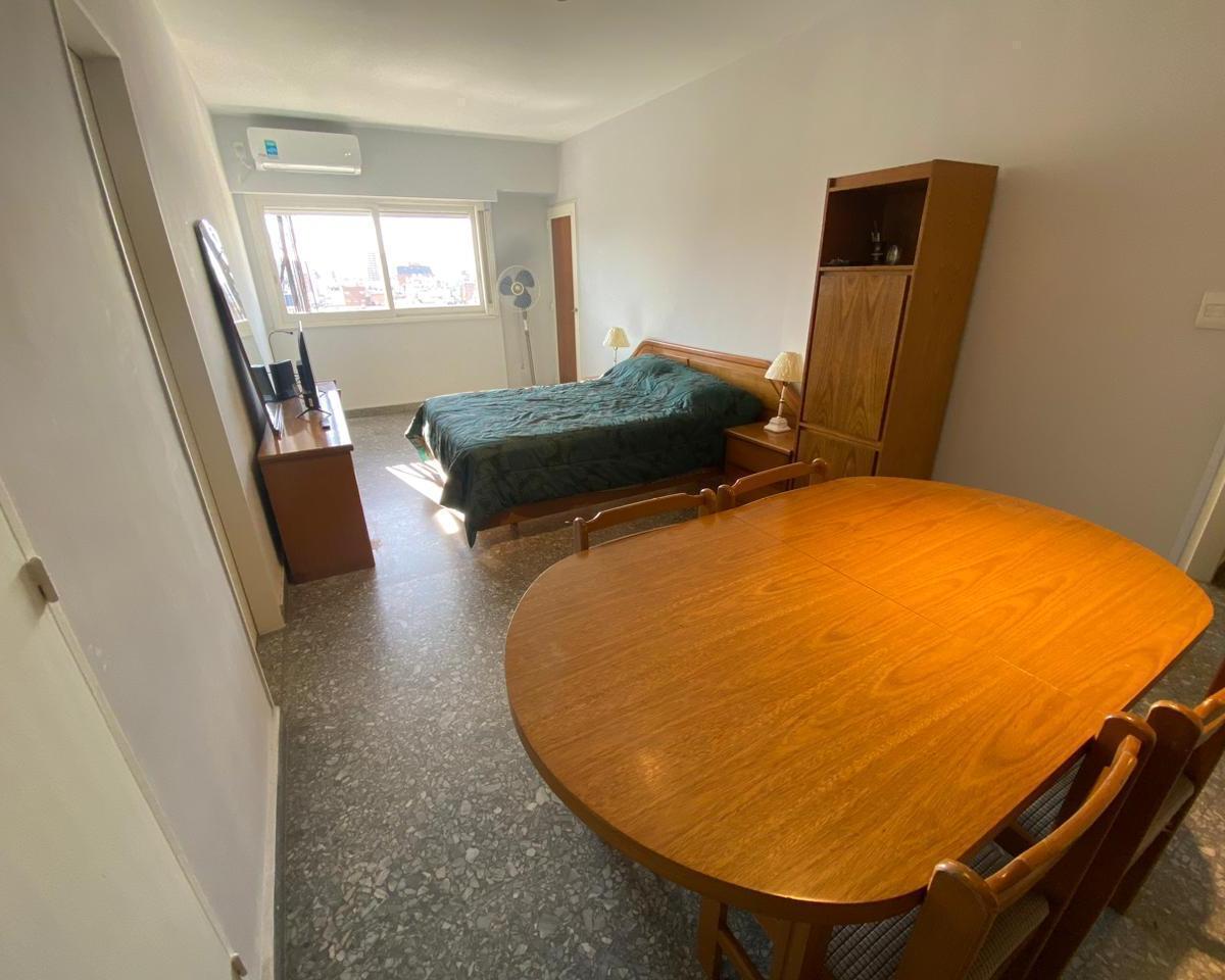 Studio apartment for temporary rent in Flores