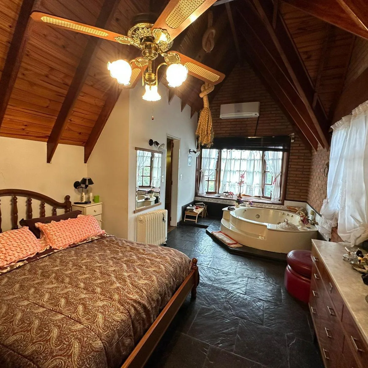 Casa en 2 plantas amoblada en Venado 2, Buenos Aires