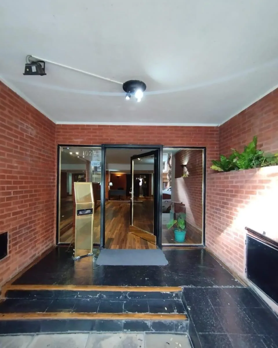 Studio apartment in Almagro with balcony