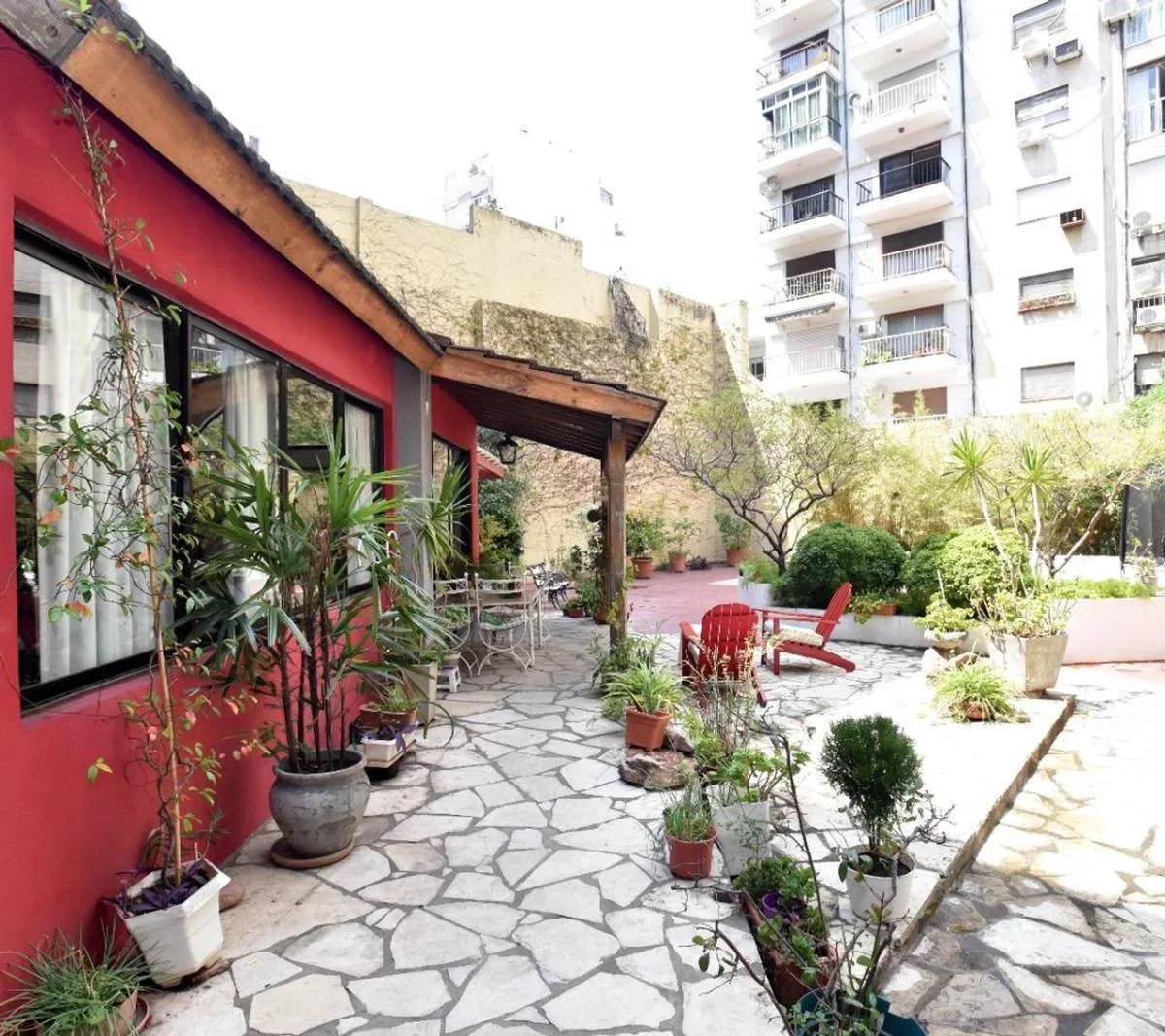 Four-bedroom PH with garage, two patios and terrace in Palermo