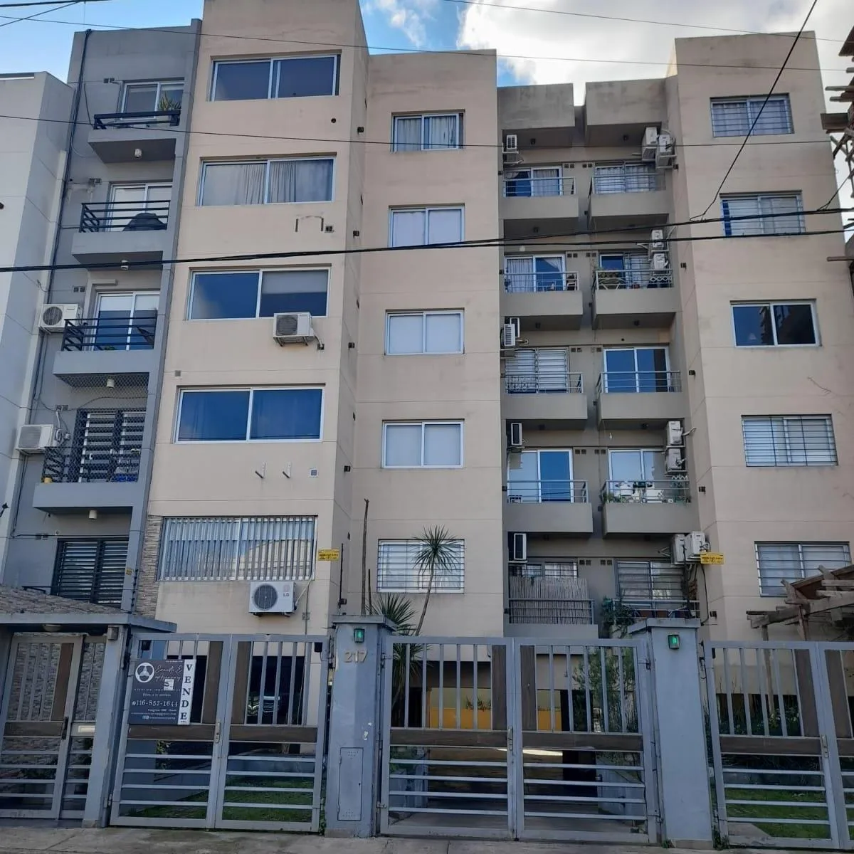 Двухкомнатная квартира в дуплексе в La Matanza