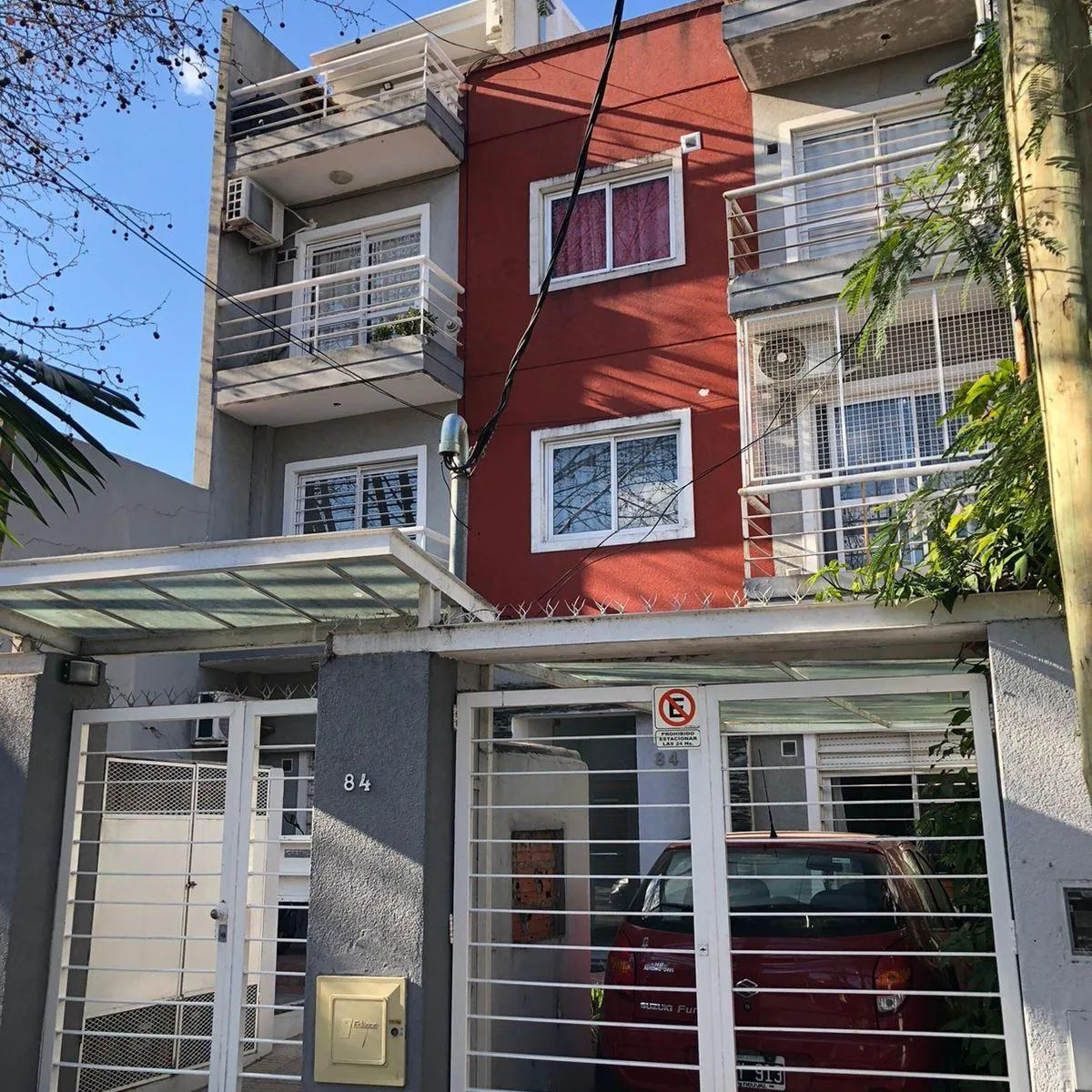 Studio apartment in Morón, near Haedo station