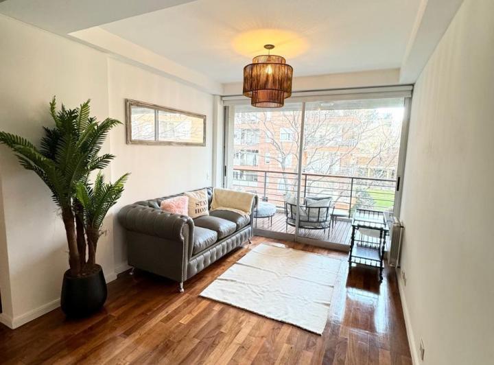 Three-room apartment with (assigned) parking in Núñez