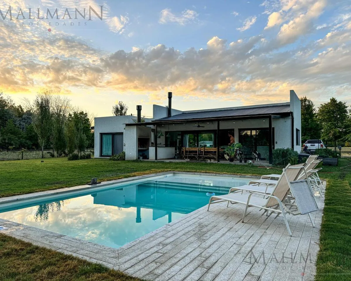 Venta/alquiler Casa 3 Amb Vista Interna en Tessalia