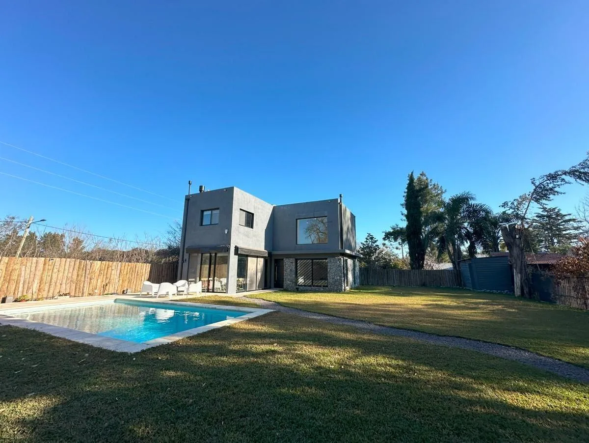 Alquiler Temporal por Día Locación 606 m&sup2; Escobar