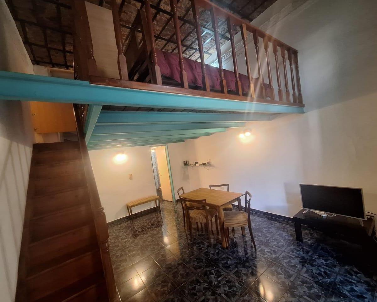 Two-bedroom duplex apartment in Almagro