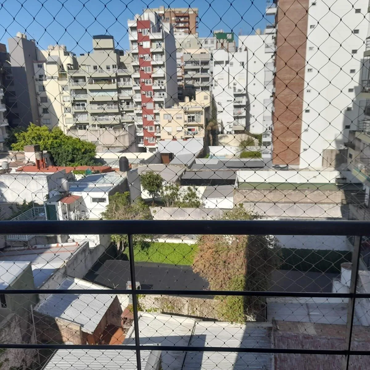Monoambiente con balcón