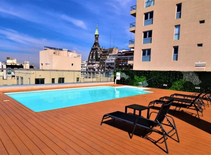 One-bedroom apartment with pool in Monserrat
