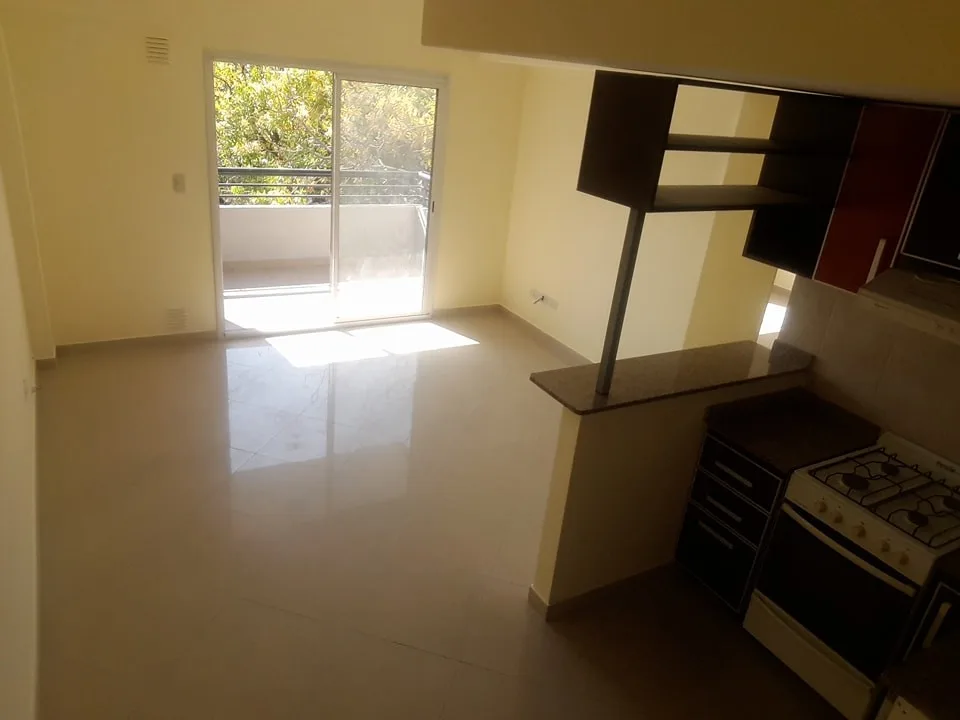 Departamento de 2 ambientes al frente en Villa Santa Rita