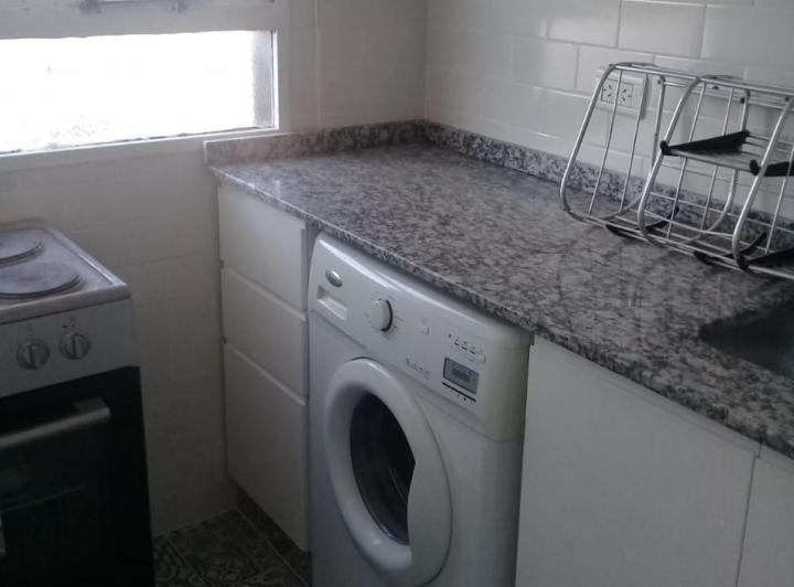 Apartamento de dois ambientes mobiliado em Retiro