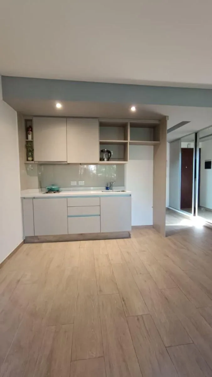 Studio apartment with balcony, parking and storage in Colegiales