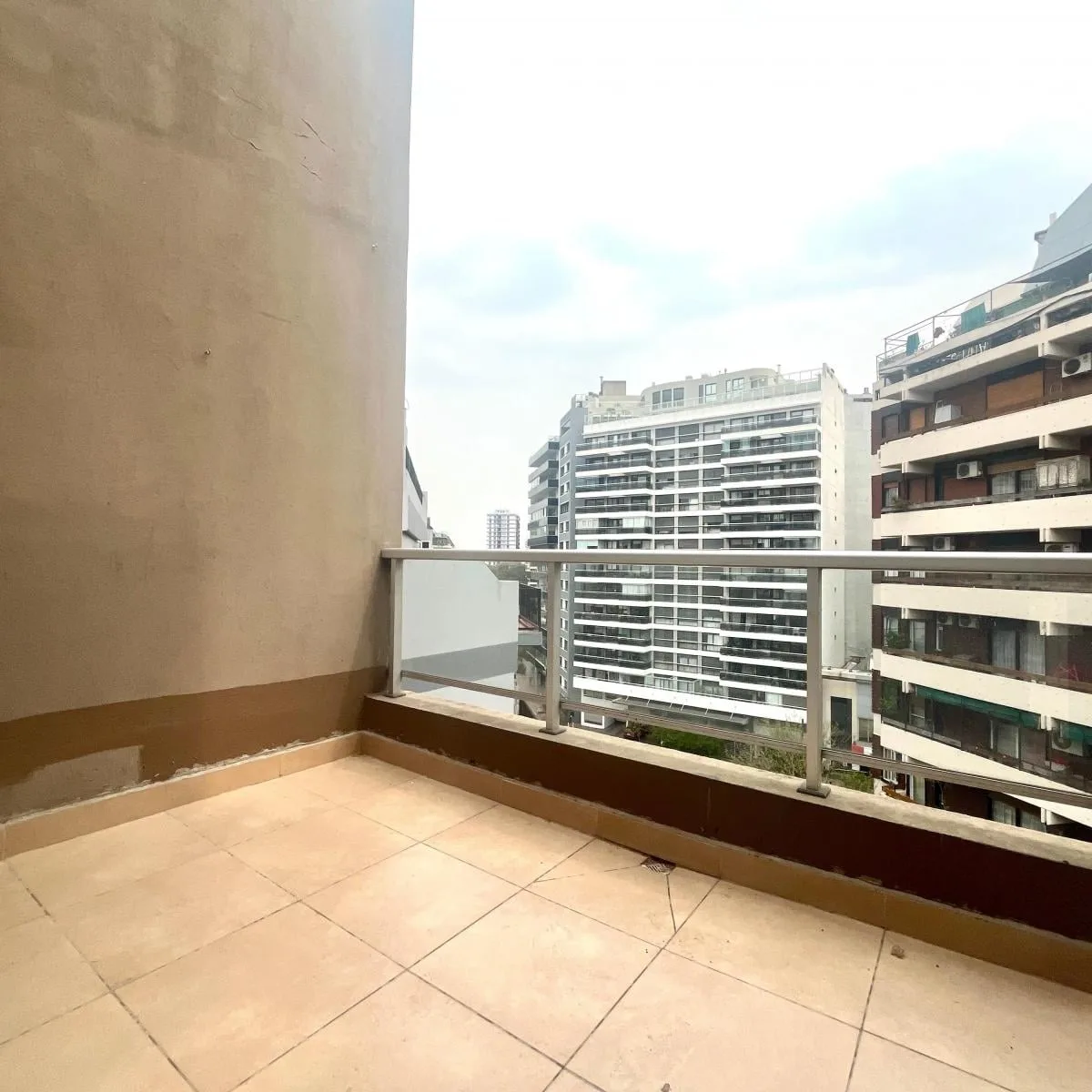 Studio with balcony and amenities