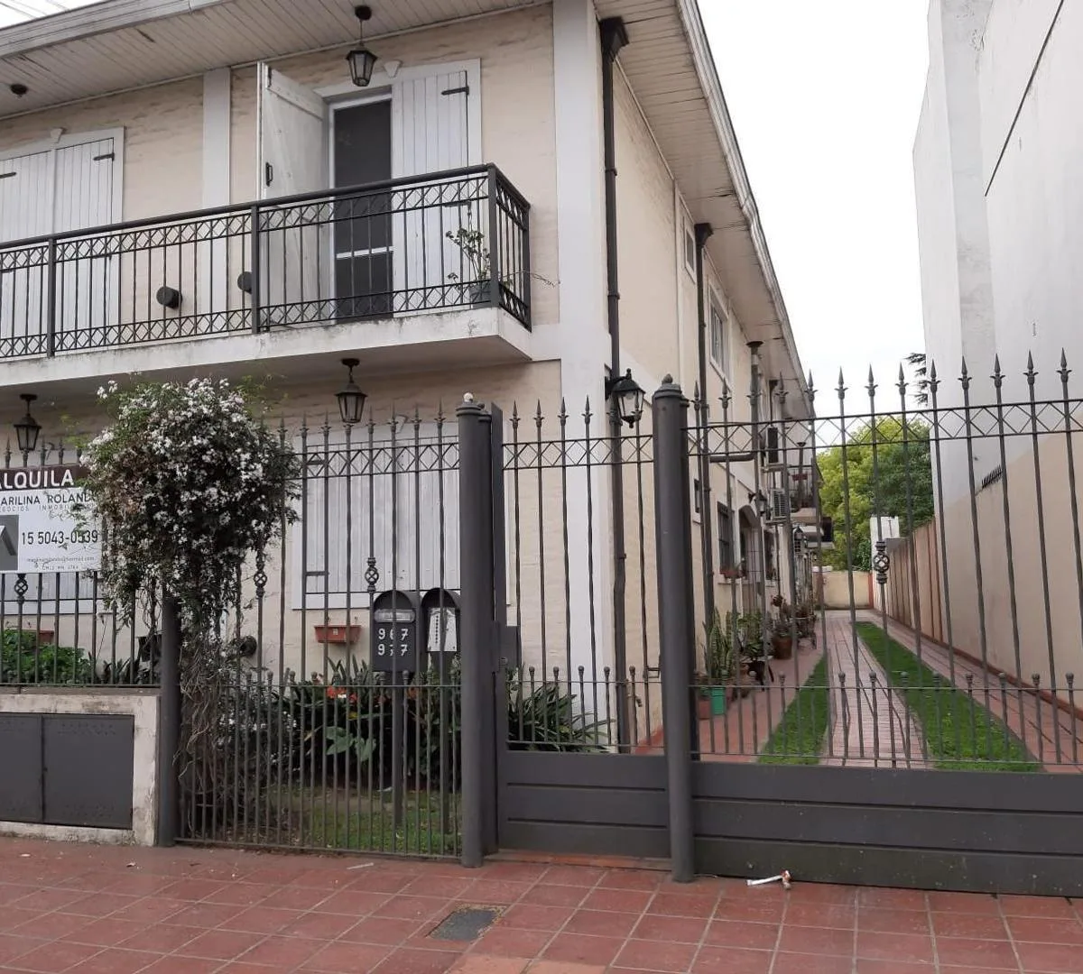 Two-room apartment with parking in Banfield