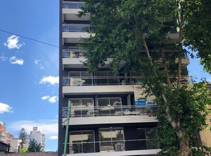 Studio apartment with amenities in Flores