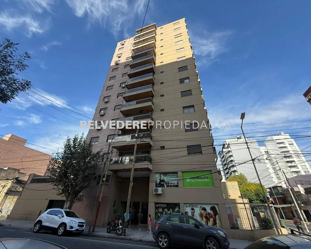 Departamento de 2 ambientes en piso alto en Avellaneda