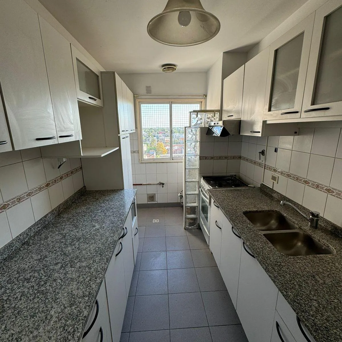 Departamento de Tres Ambientes en Alquiler en Lomas de Zamora