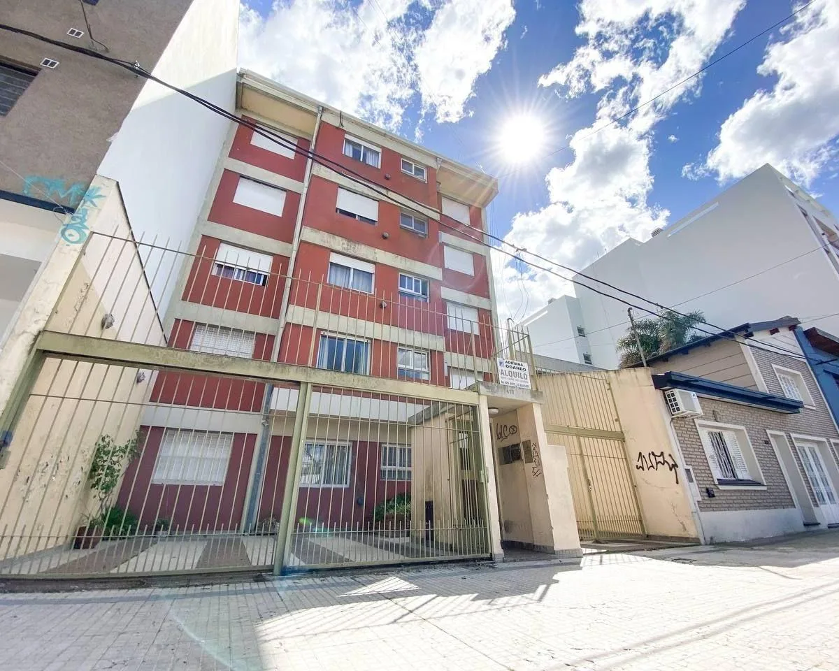 2 ambientes, 35 m², 2º piso