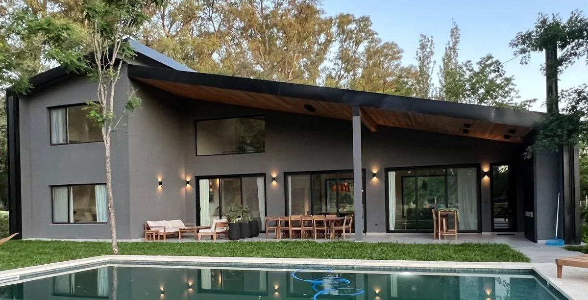 Four-bedroom house in General Rodríguez (Tessalia, Tierra de Centauros)