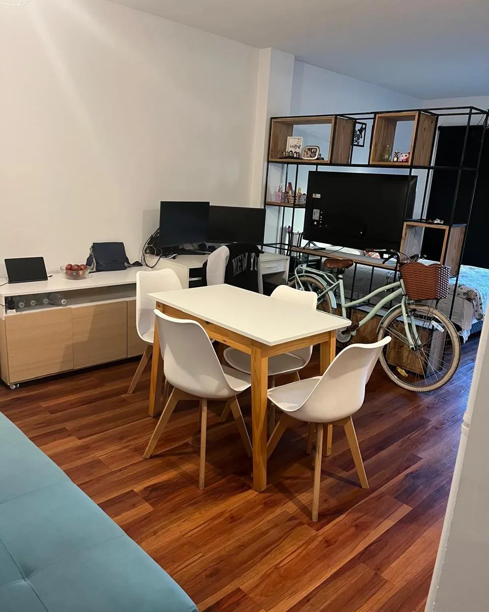 Studio com varanda e amenities