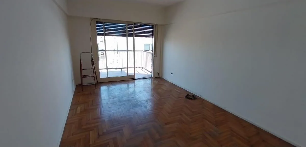 Front-facing balcony, 35 m²