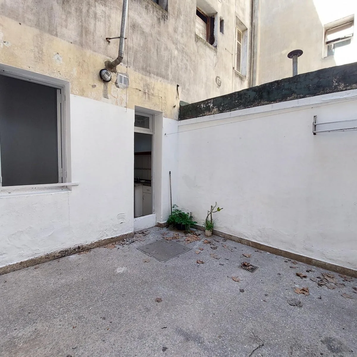 Ground floor with patio and 2 bedrooms