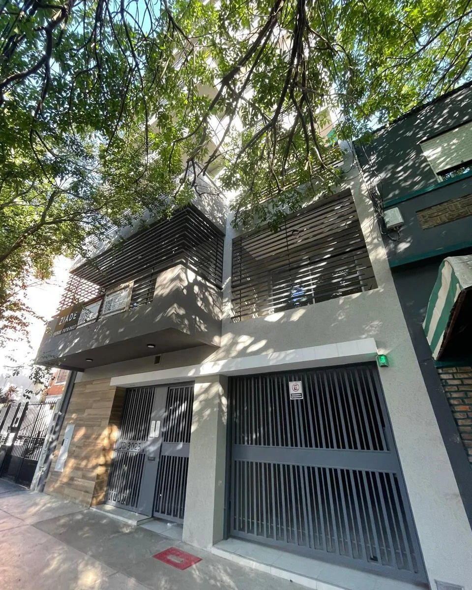 Departamento monoambiente nuevo con balcón en Flores