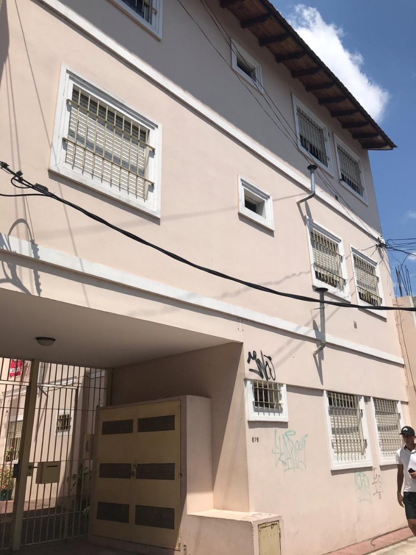 Two-room unfurnished apartment with 1 bedroom in Lomas de Zamora
