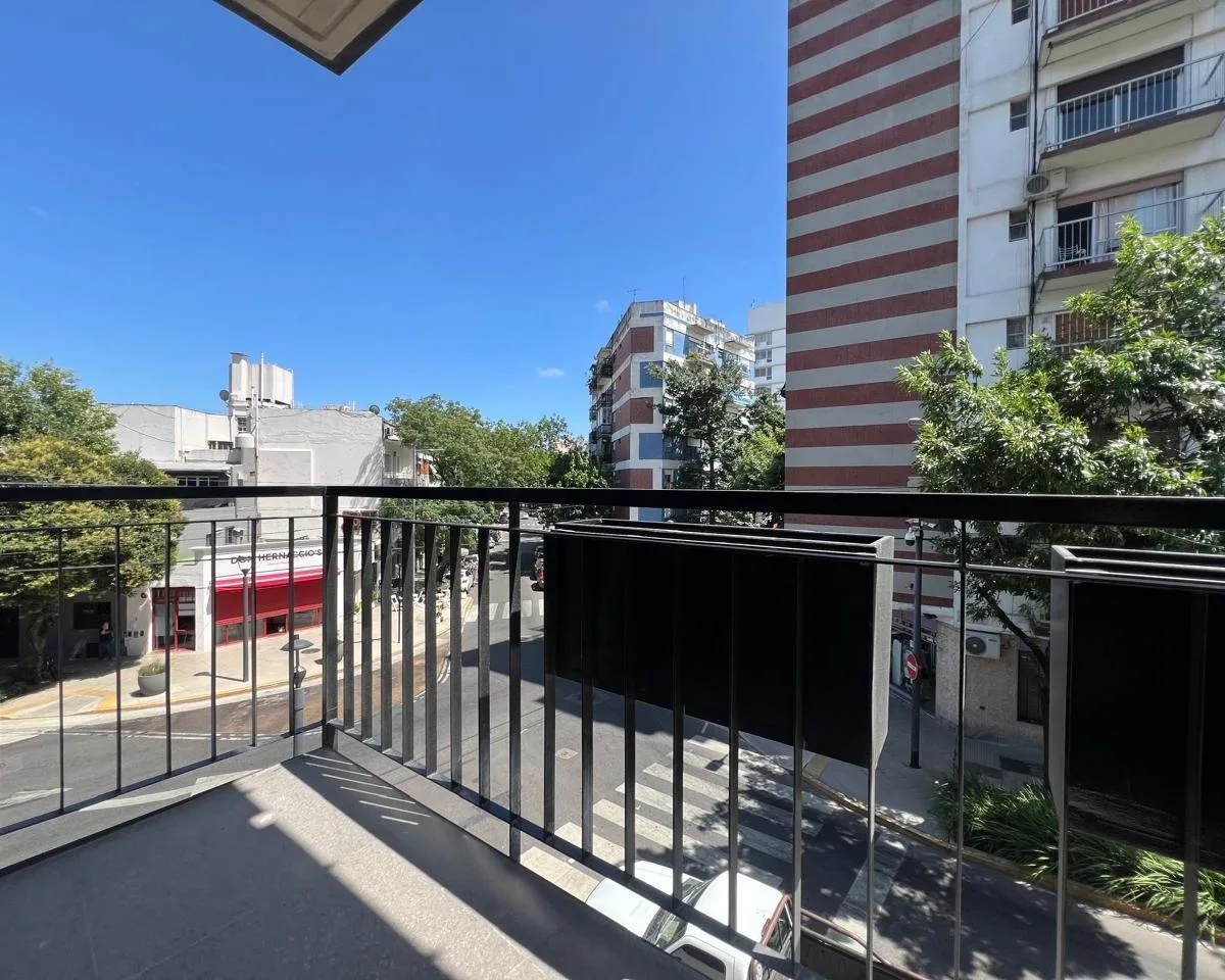 3° piso con balcón en Palermo