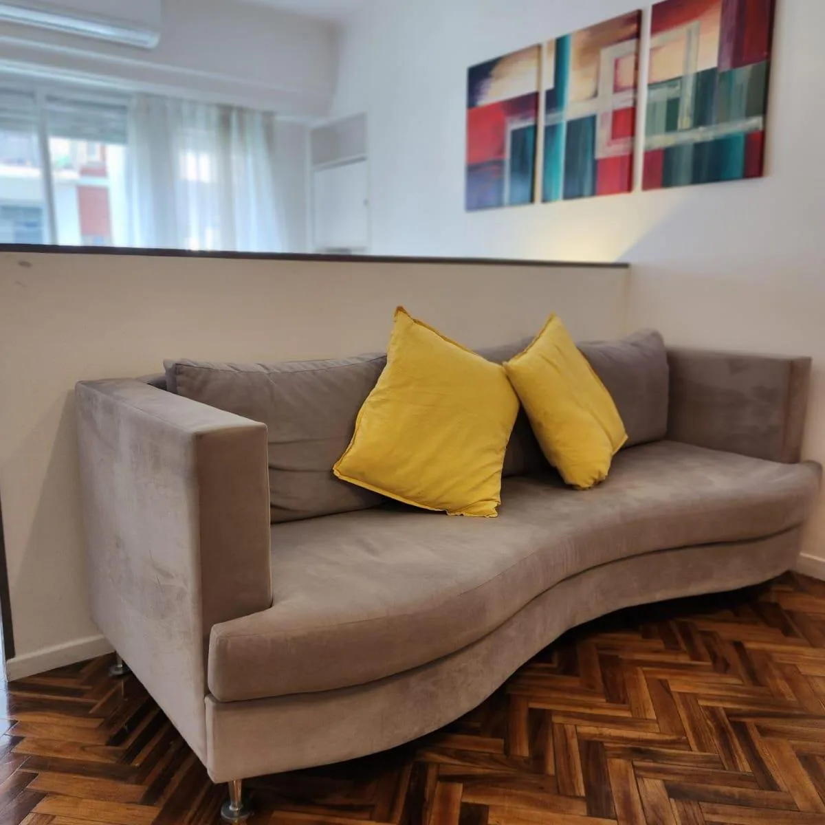 Квартира-студия с отдельной кухней в Recoleta