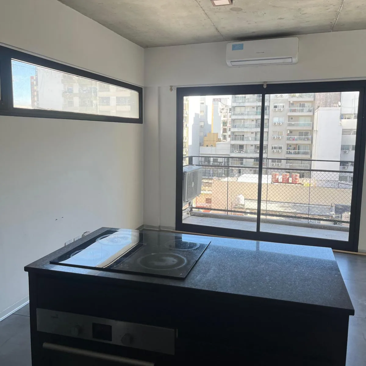 Monoambiente con Balcon en Palermo!