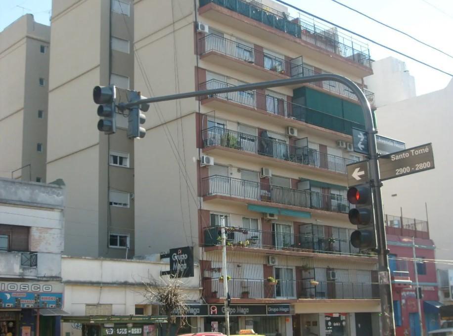 Departamento de 3 ambientes al frente en Villa del Parque