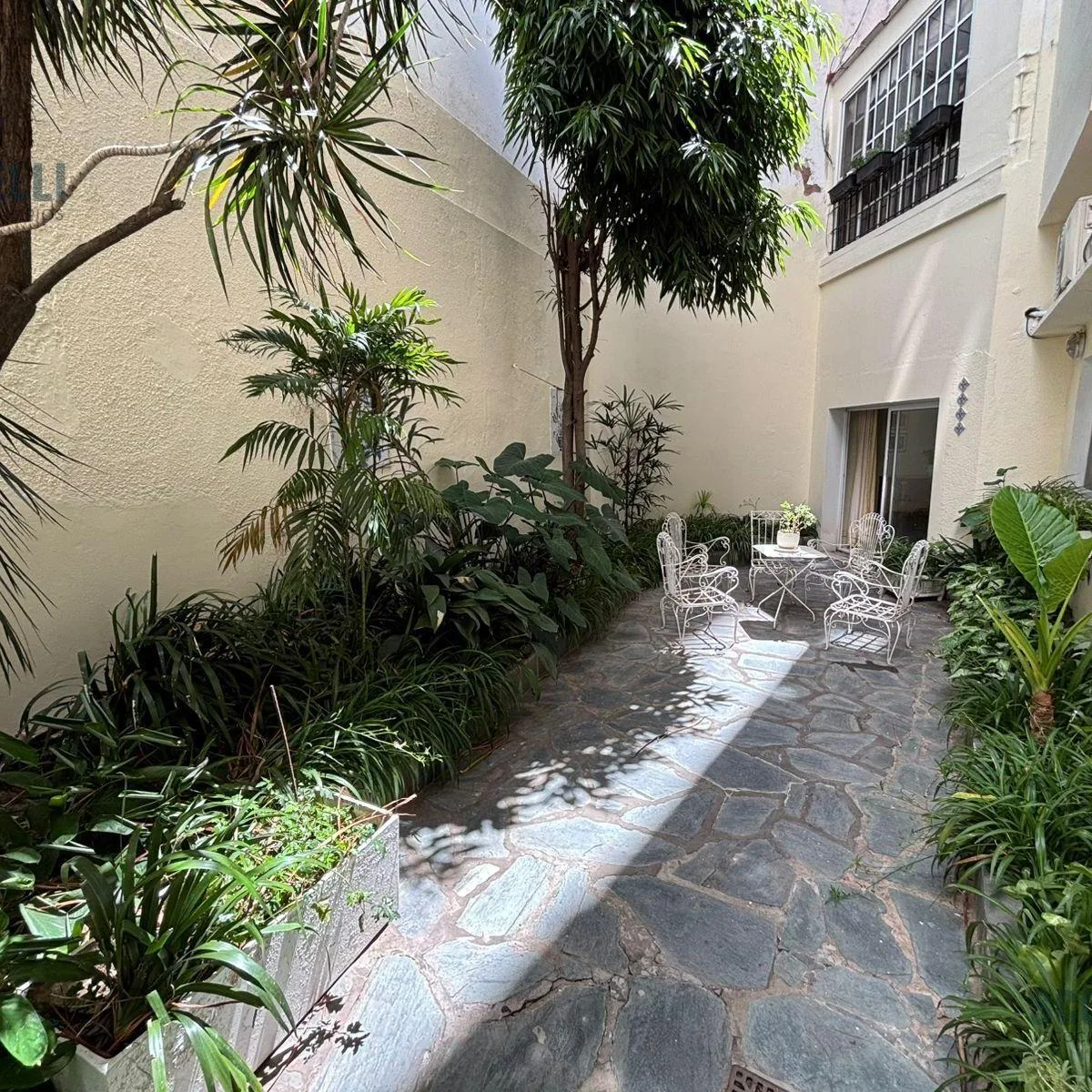 Apartamento para 5 pessoas com amplo pátio e jardim em Palermo