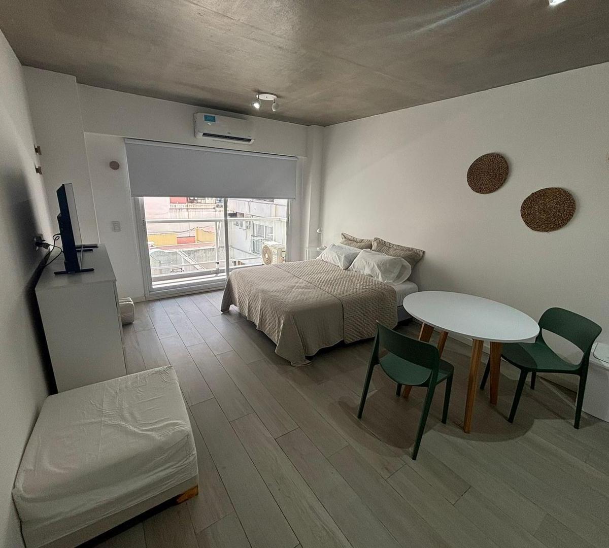 Temporary studio apartment in Almagro near Hospital Italiano