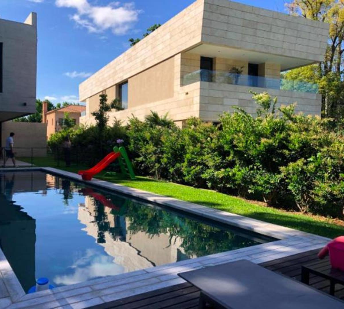 Дом с 5 спальнями в Beccar