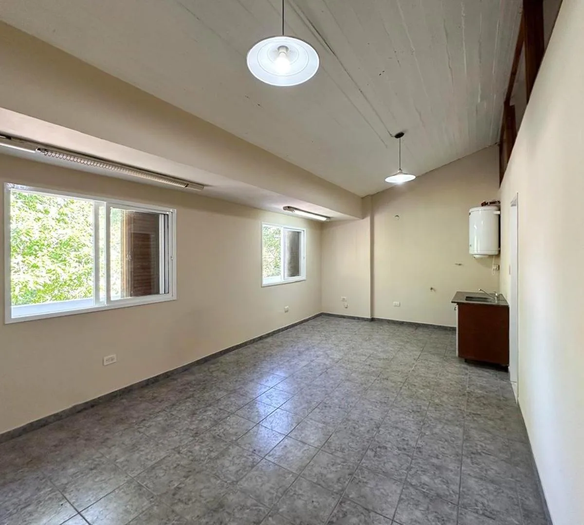 Departamento Uso Profesional - Merlo Centro