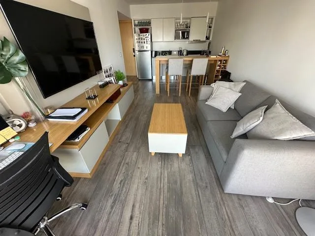 Apartamento de dois ambientes mobiliado em Olivos