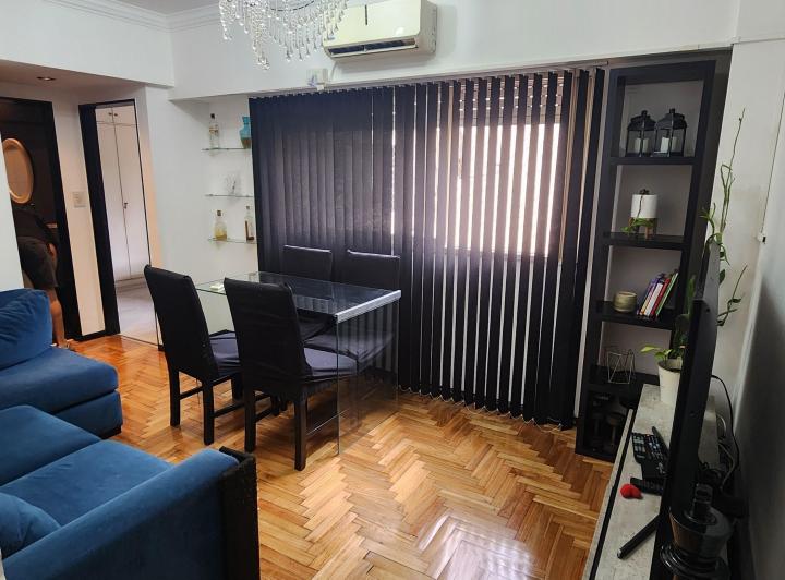 Apartamento de dois ambientes de fundos mobiliado em Caballito